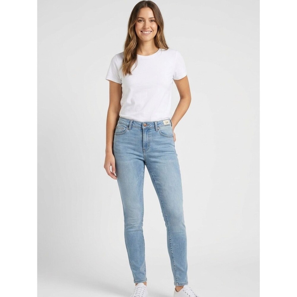 KanCan Light Wash Mid Rise Skinny Jeans Size 27